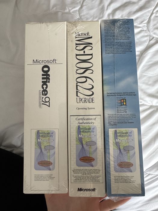 Оригинални неотваряни Windows 98, MS DOS 6.22, Office 97