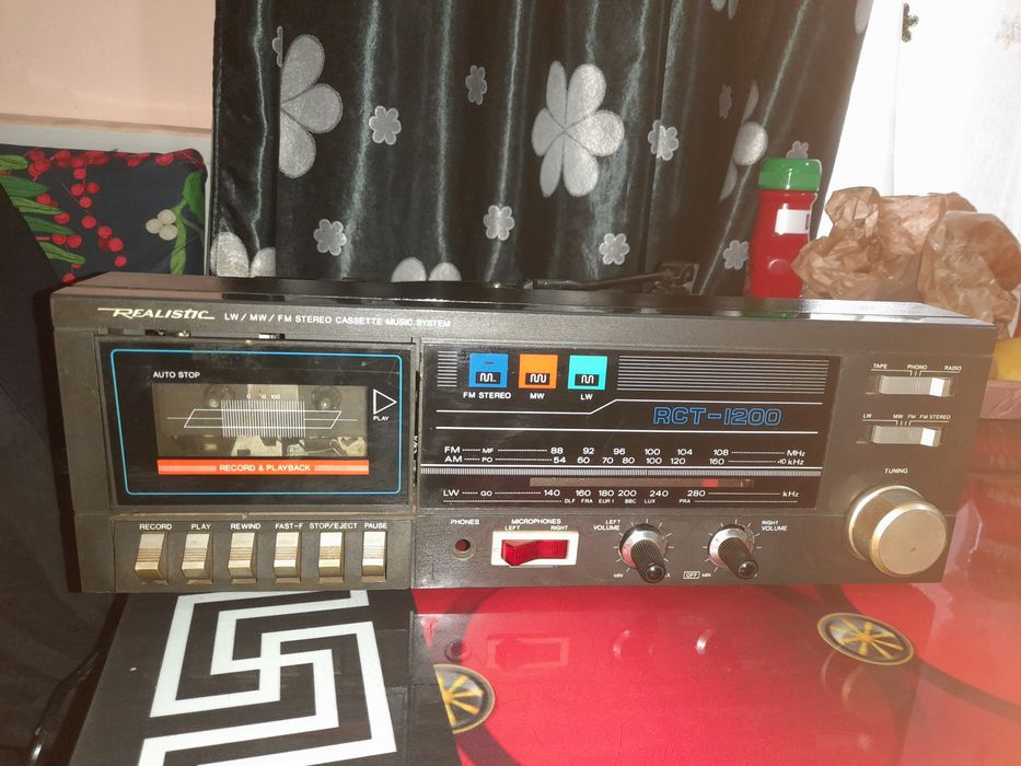 Combina muzicala cu pick-up up