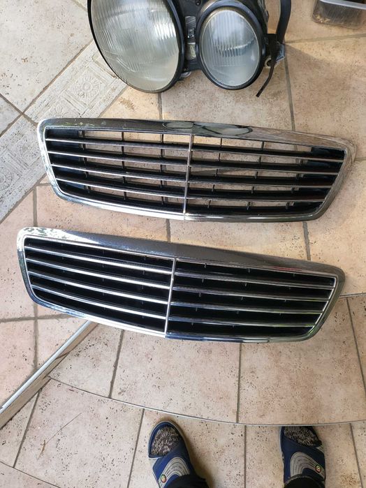 Десен фар за Mercedes w210 преди фейслифта и решетки за  S класаW 220
