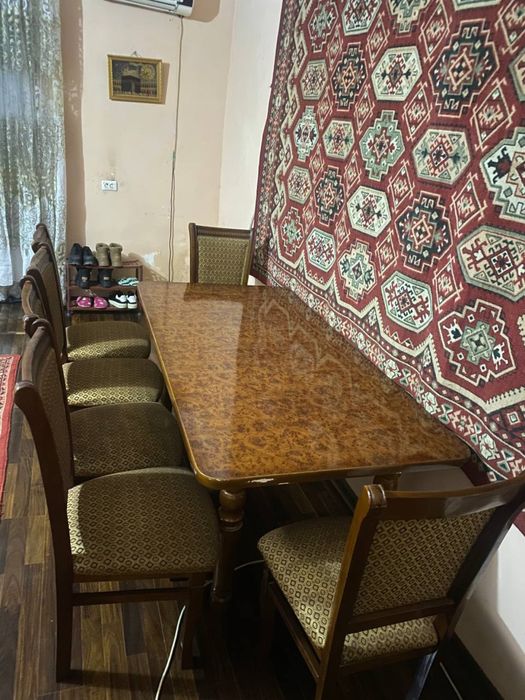 Продается стол срочно