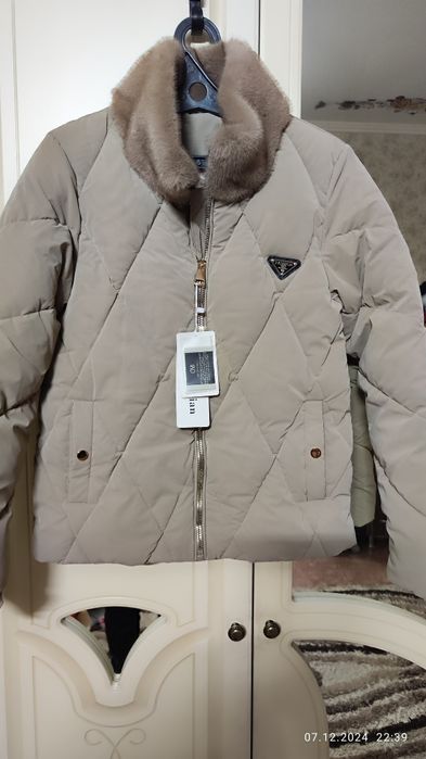 Куртка  пуховик  НОВАЯ