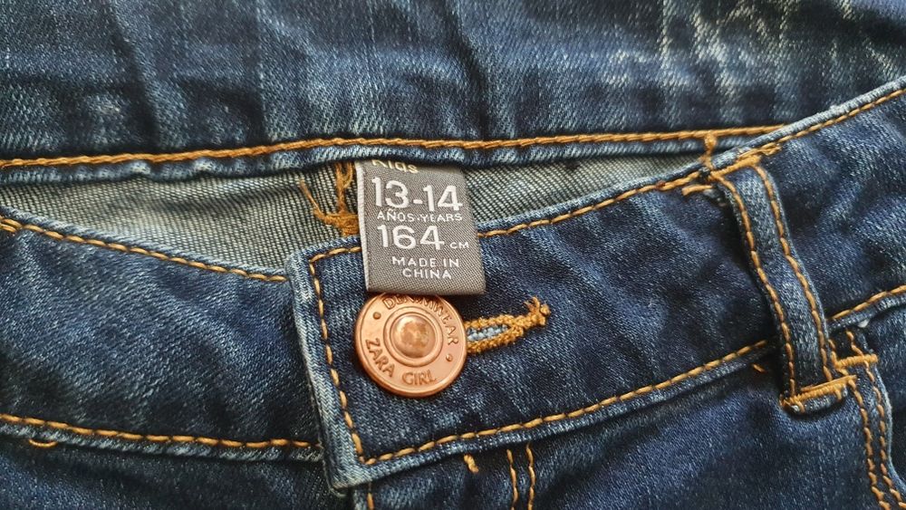 Pantaloni scurți Zara 13-14 ani (sau S)