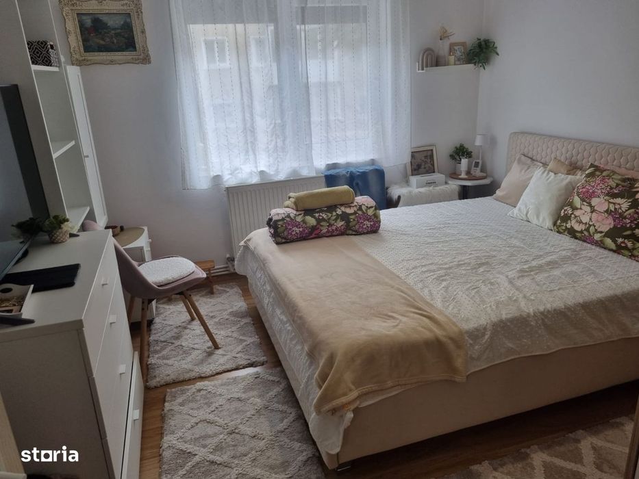 Apartament 2 camere decomandat,Deva-piața centrală