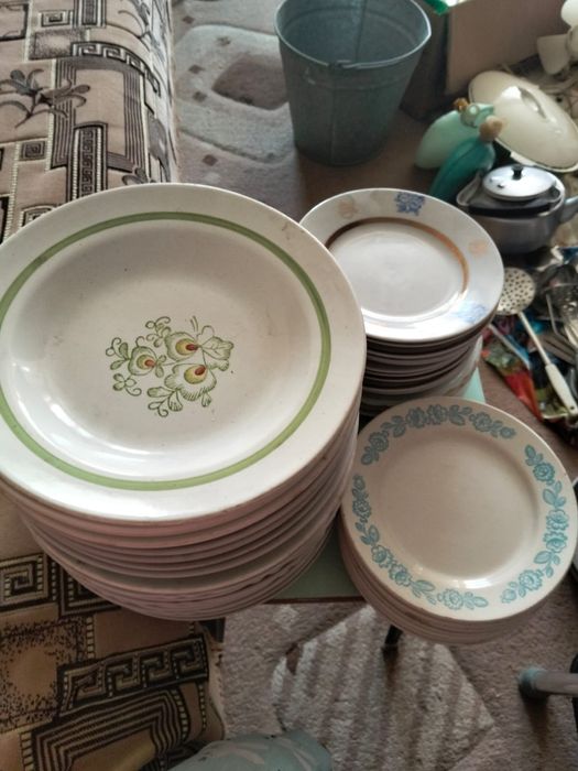 Тарелки разнобой, б/у, глубокие и полупорционные