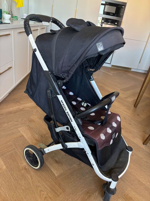 Коляска прогулочная