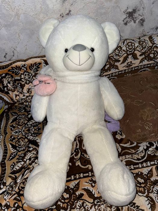 продам игрушку медведя