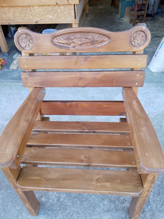 Маса и пейки за барбекю,навес,градина