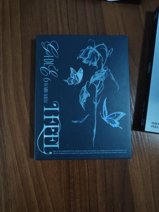 Альбом (G)I-DLE - I feel (Butterfly версия)