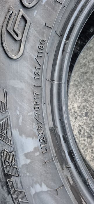 2 anvelope Offroad iarna Goodyear 285/70/17.Pretul este pe bucata.