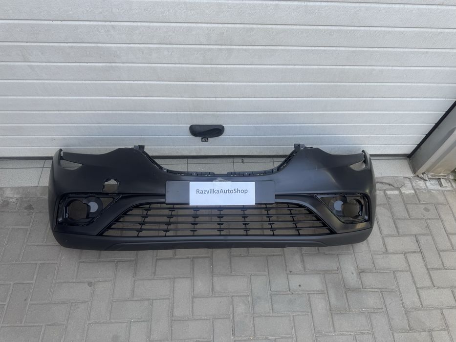 Передний бампер на Renault Arkana