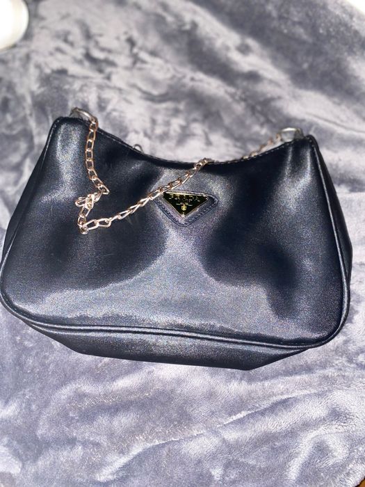 Дамска чанта (на рамо)