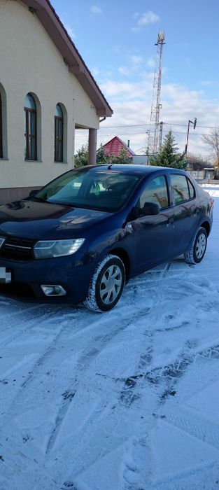 Vând Dacia Logan