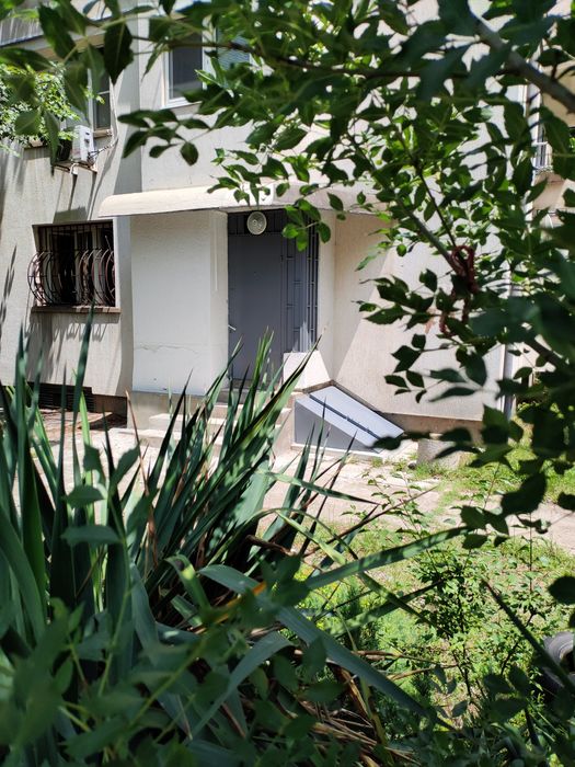 Нощувки 35€за 2ма  до метро Вардар