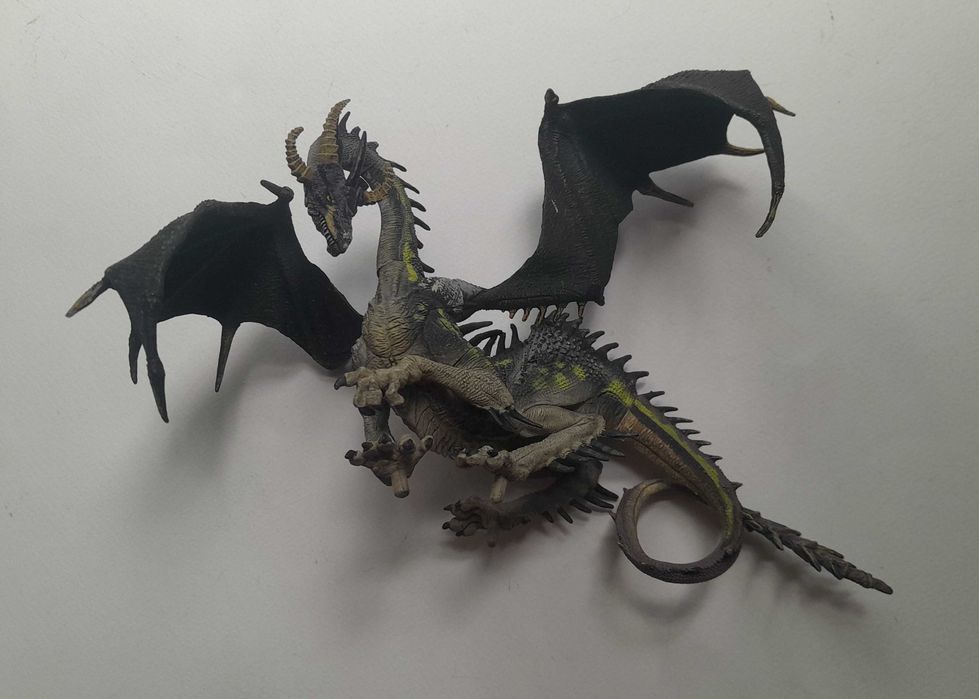 Dragon Action FIgure McFarlane Papo