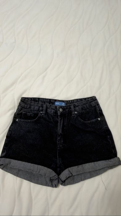 Стилни къси панталонки