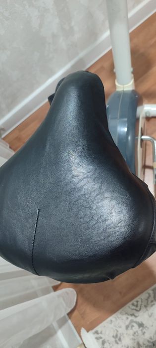 Велотренажёр HouseFit