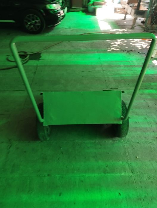 Тележка, арба, большая.