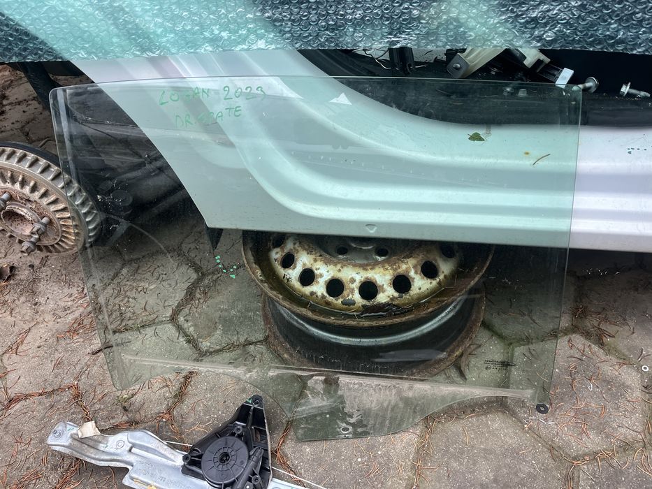 Geam dreapta spate dacia logan 2023