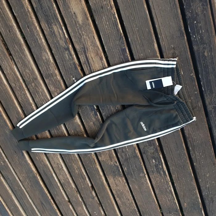 Долнище Adidas размер 34 зелен цвят памучна материя висока талия