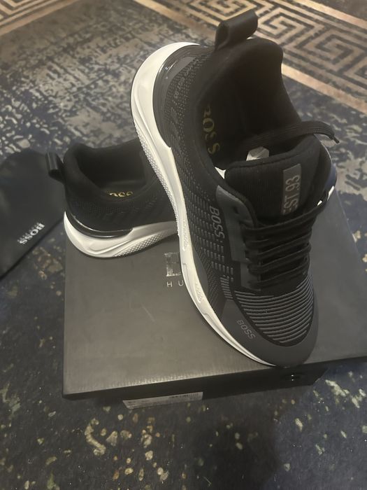 Босс кроссовки 42-43 р boss