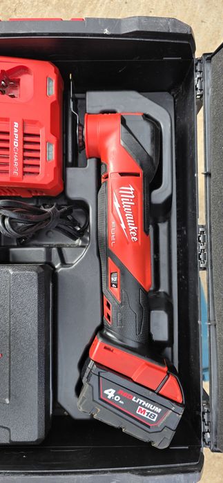 Multifunctionala milwaukee fmt m18, la set. Impecabila