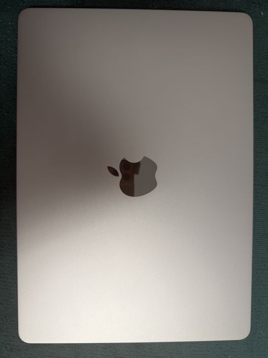 MacBook Air 13” M3 2024