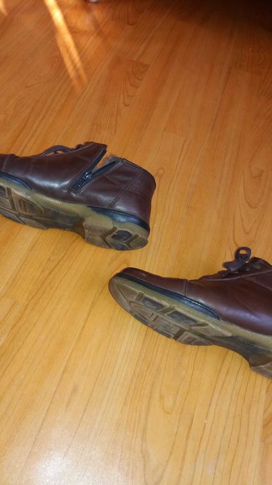 Продам   кожаные    кроссовки   ботинки    макасины     в