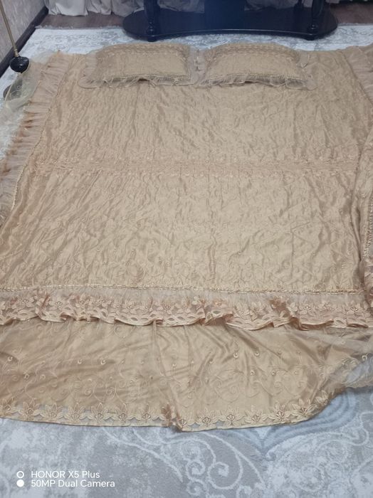 Покрывало турецкое, вышитое, вблизи очень красивое