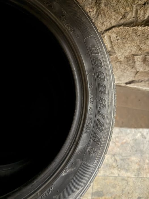 Шины летние 215/55 R17