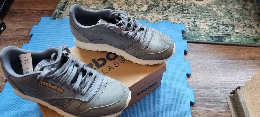 Adidasi Reebok  43EU