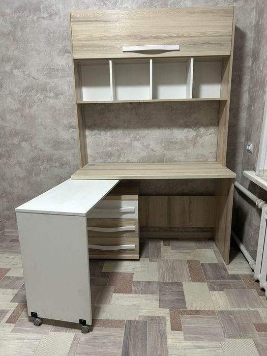 Стол письменный компьютерный