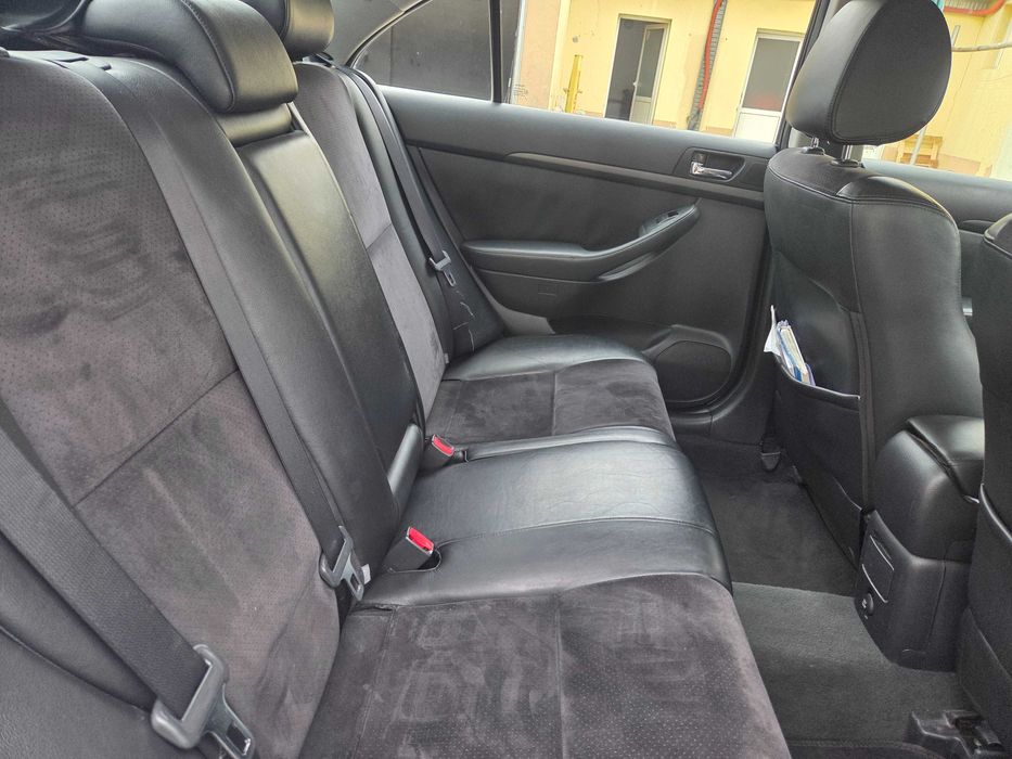 Продава Toyota Avensis