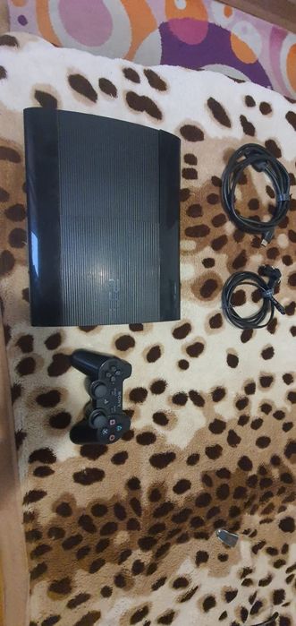 Vând PS3 SuperSlim / Playstation 3 Superslim