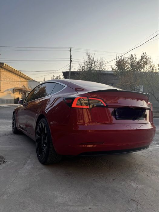 Tesla Model 3 2018 — 2