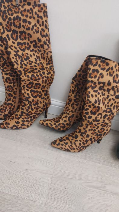 Новые леопардовые  сапоги зима демисезон