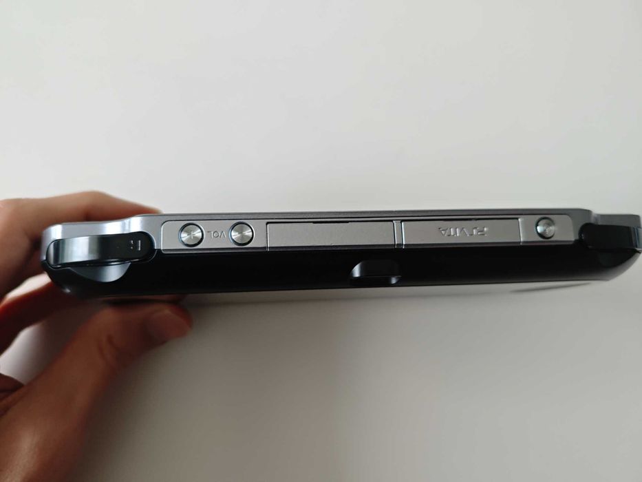 Sony PS Vita - качени много игри - Playstation Vita
