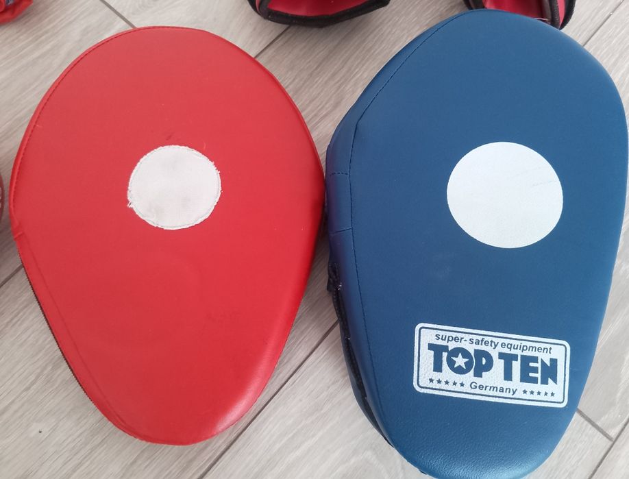 Перчатки продам разные.