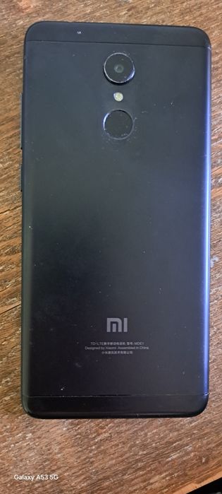 Продаётся телефон Redmi 5 3/32 Гб