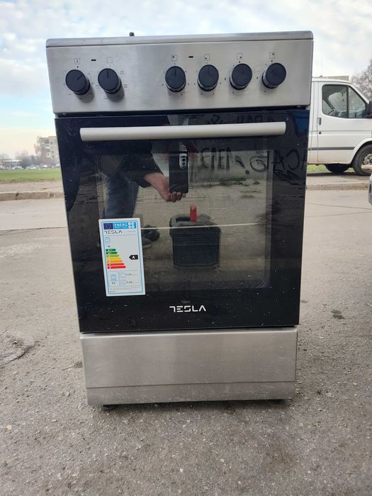 Сервизирана готварска печка