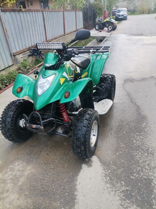 Vând kymco kxr 250