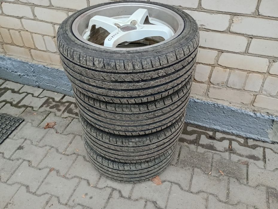 Продам диски с летними шинами