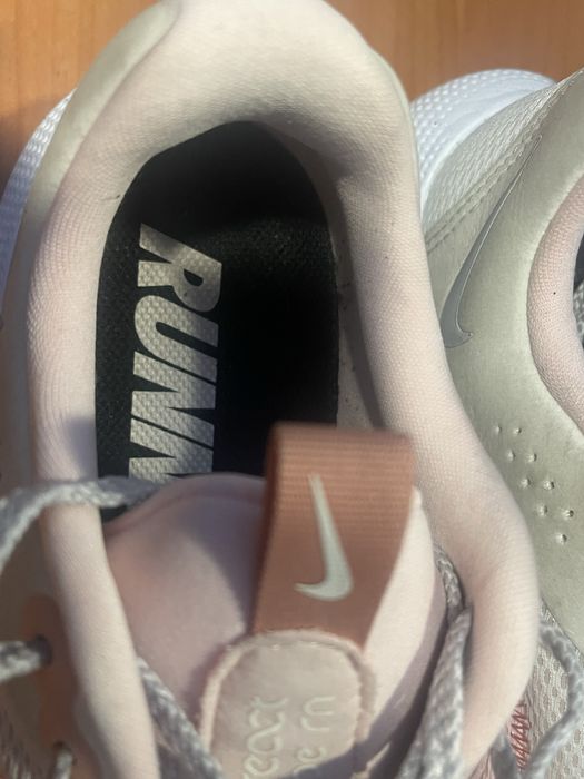 Nike react , marimea 40