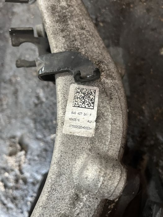 шенкел audi a4 b9