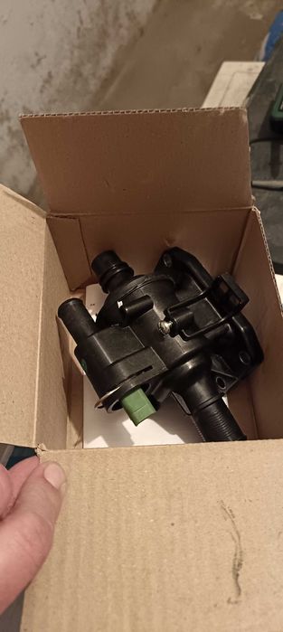 Термостат PEUGEOT, FORD,CITROEN TH6875.83J 83°C, с датчик