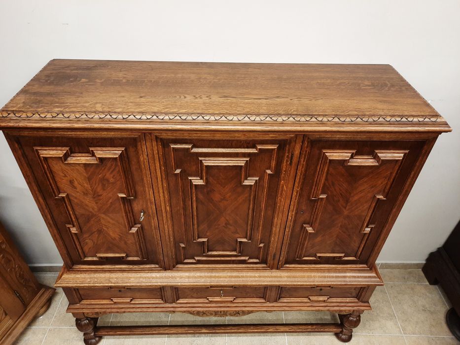 УНИКАТ! Комод, скрин, бюфет, шкаф от дъб