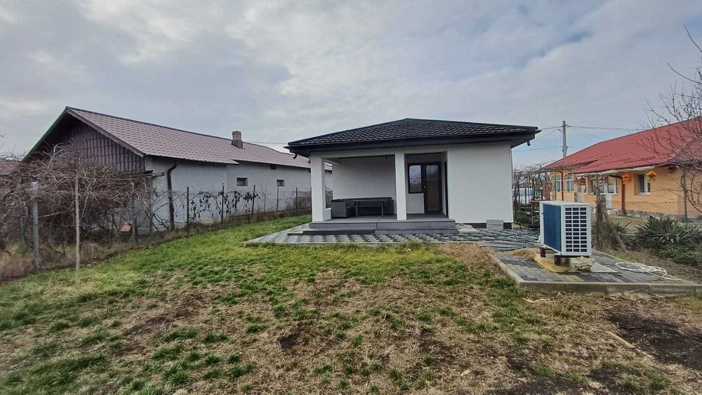 vand casa la cheie mobilata