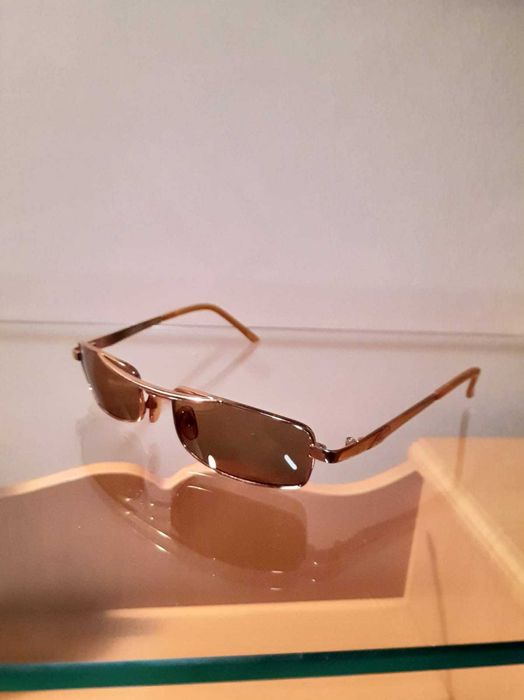 Солнцезащитные очки . Хорошего качества.