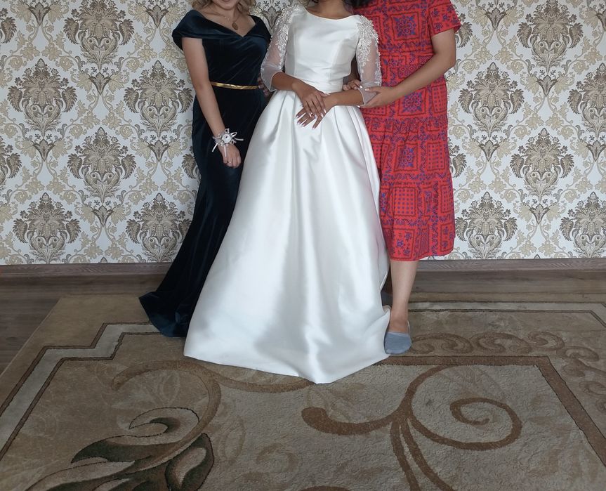 Свадебное платье