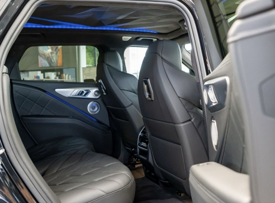 BMW XM 50e Hybrid 2026
