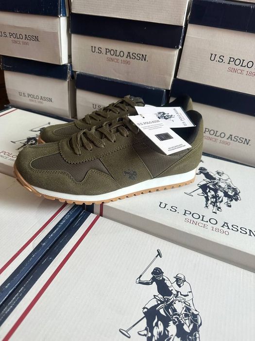 Продается кроссовки